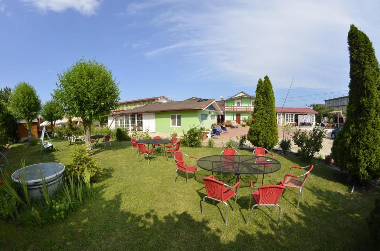 Casa Bucuria Hotel Costinesti Bagian luar foto