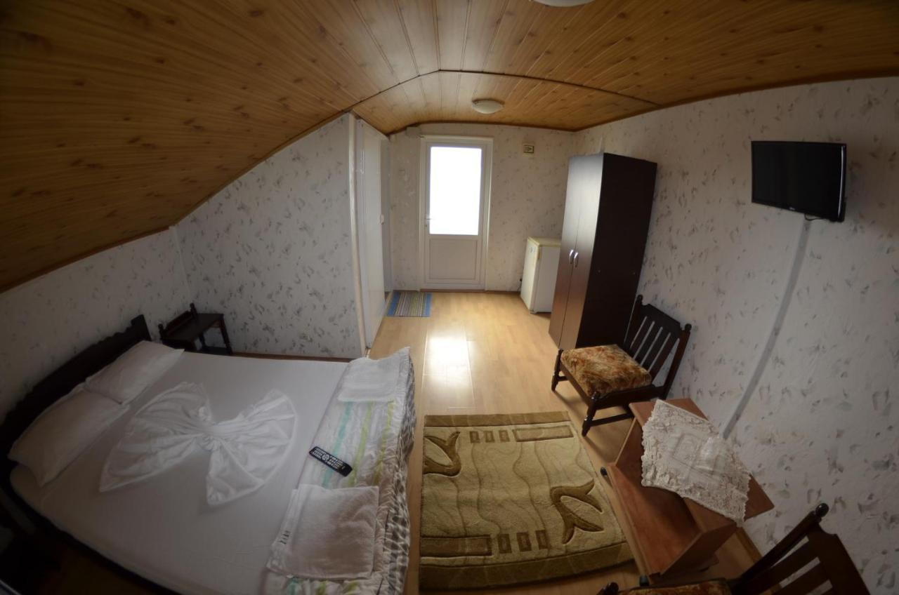 Casa Bucuria Hotel Costinesti Bagian luar foto