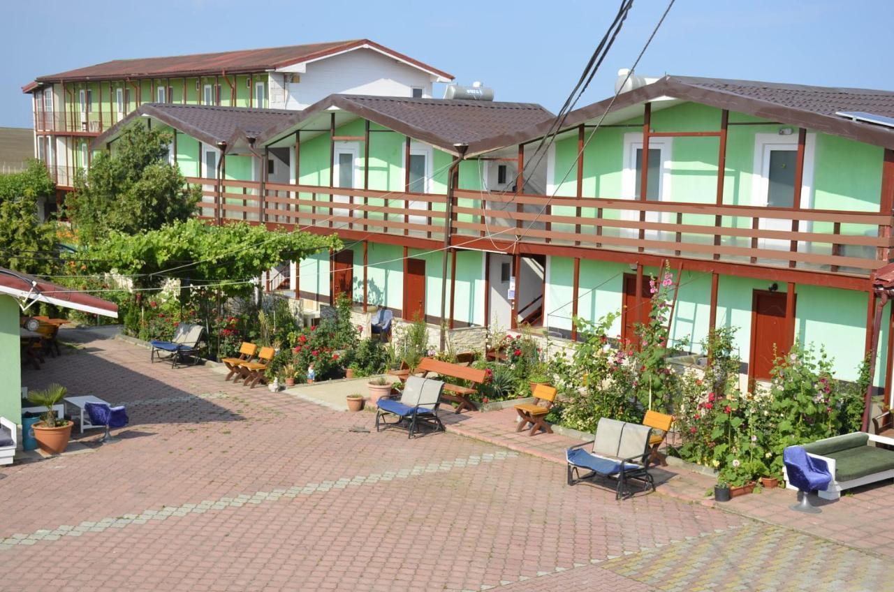 Casa Bucuria Hotel Costinesti Bagian luar foto
