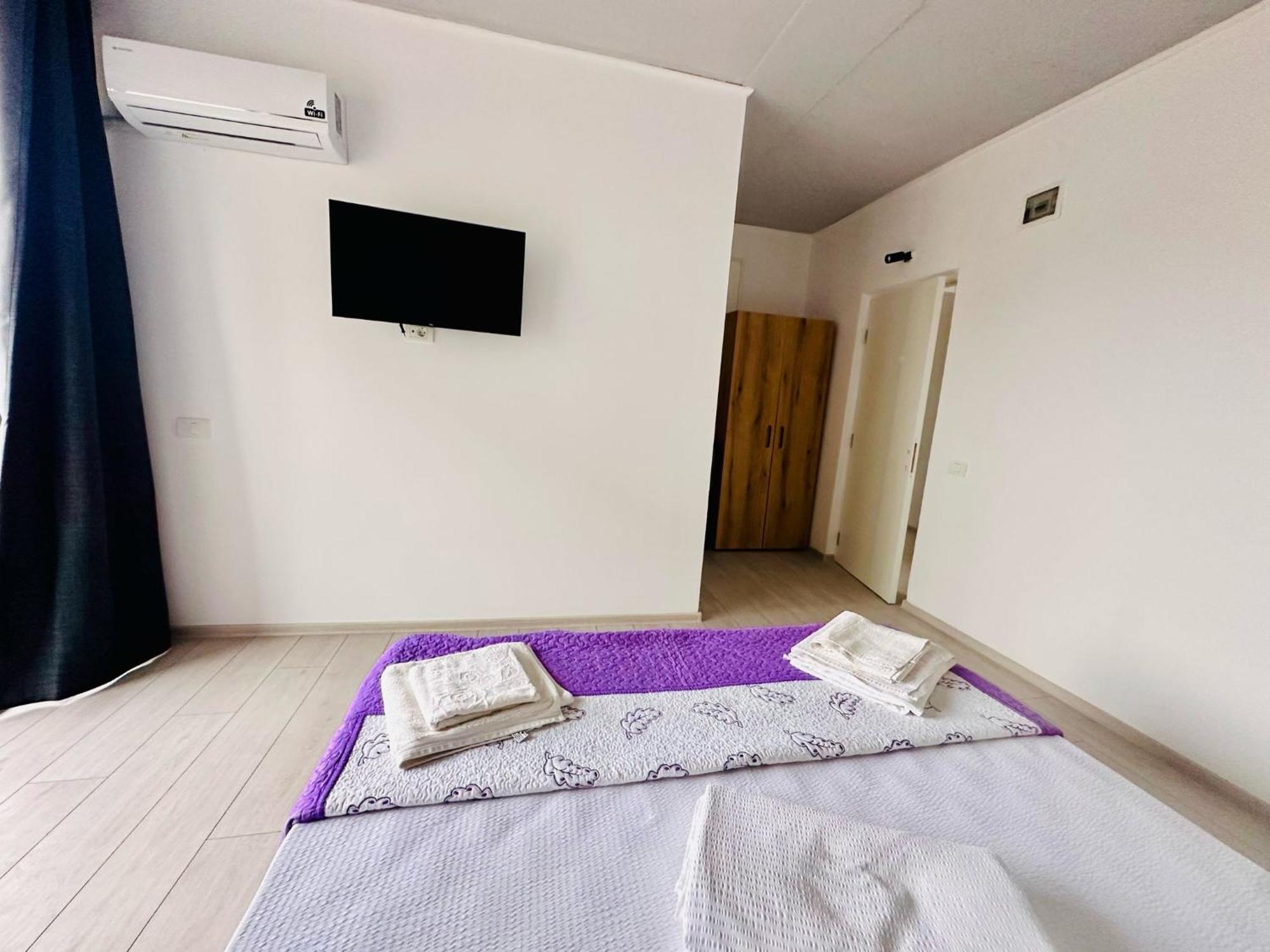 Casa Bucuria Hotel Costinesti Bagian luar foto